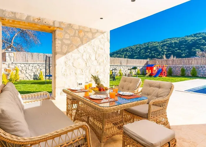Saribelen Village 3 Bedroom 别墅