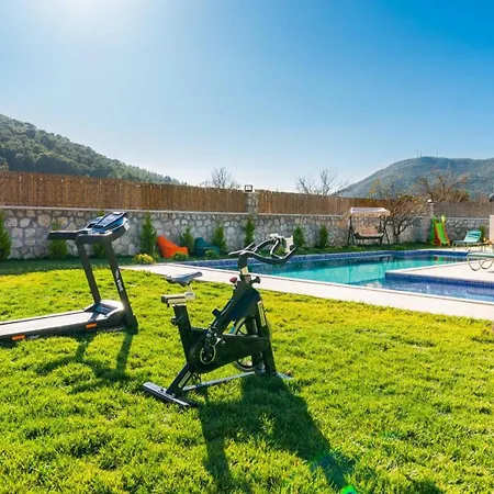 Villa Saribelen Village 3 Bedroom *