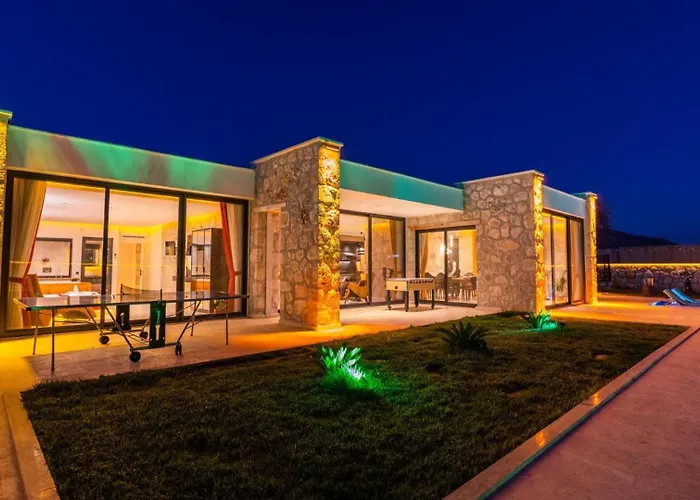 Saribelen Village 3 Bedroom فيلة كالكان